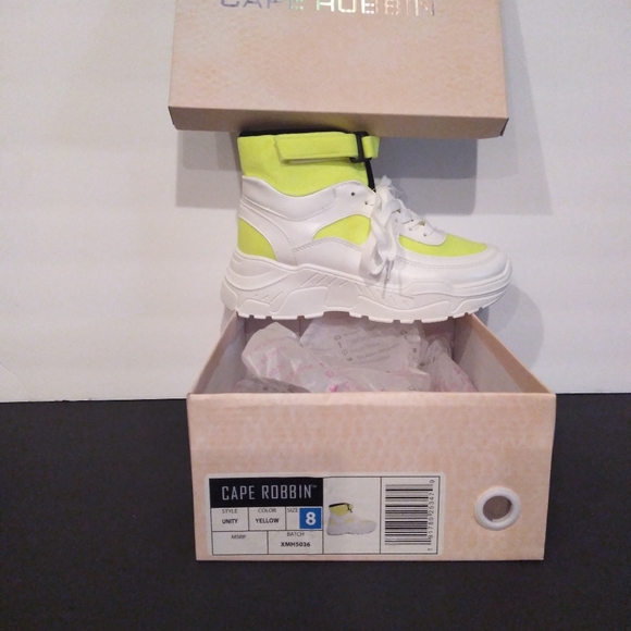 Woman's Cape Robbin Yellow Unity Sneaker size 8 - Picture 5 of 6